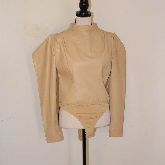 INC CULPOS, Faux Leather Exaggerated sleeve Bodysuit - Picture 2 of 13